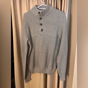 Like new Men's Izod gray button neck sweater medium
